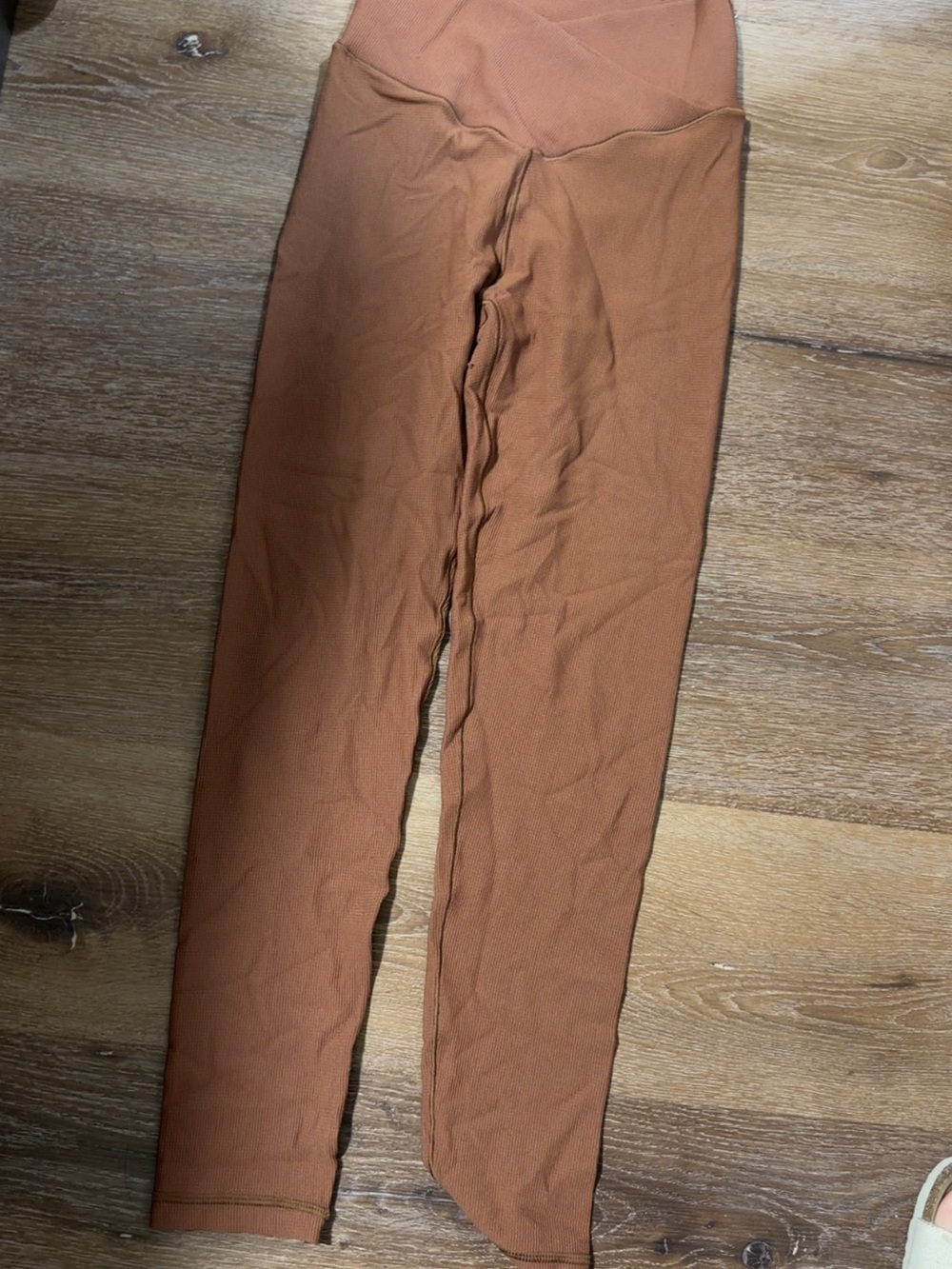 Rust-Colored Ribbed Leggings
